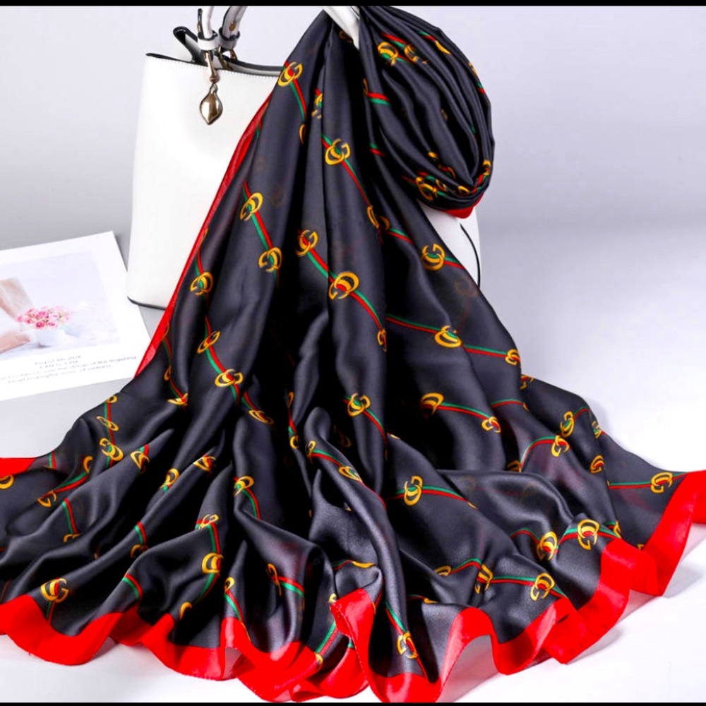 Multicolored scarf